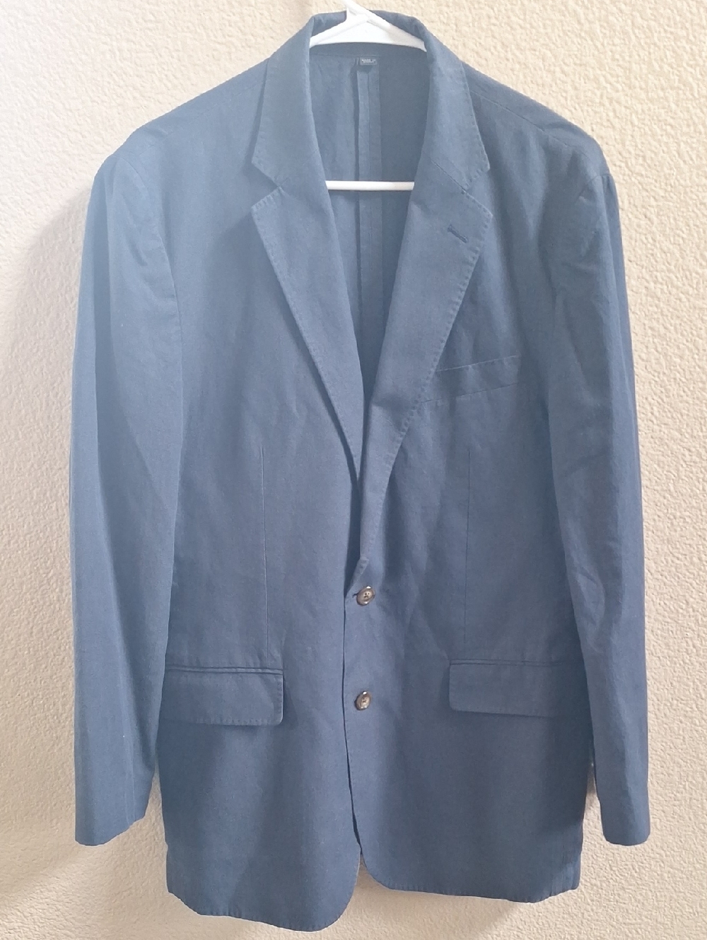 J. Crew Navy Blue In Baird McNutt Irish Linen Two-Button Blazer. Size 40R slim.